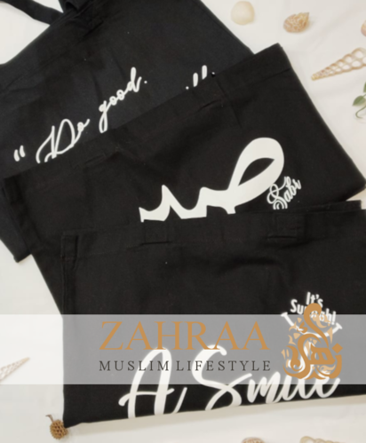 Stofftasche mit arabischer Schrift